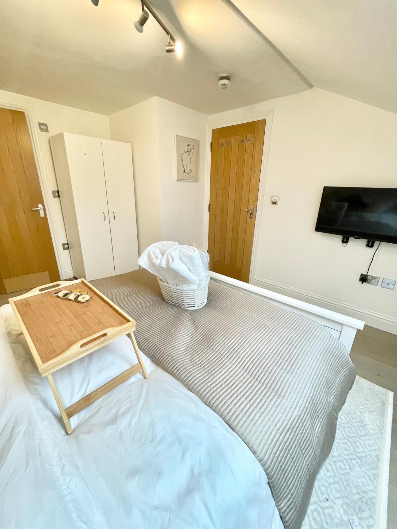 Luxury En-Suite Double Bedroom Stratford E15 ロンドン エクステリア 写真